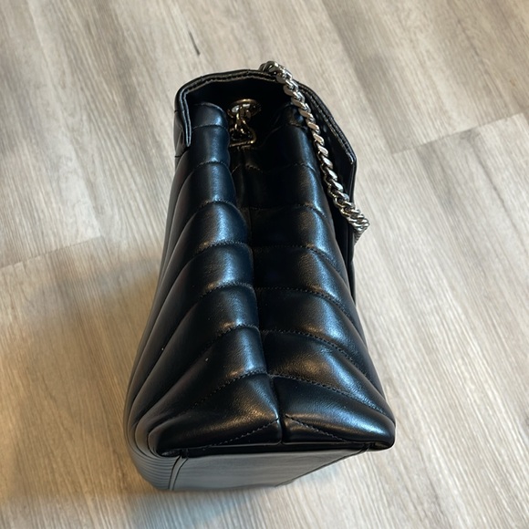 Saint Laurent Medium Loulou Matelassé Leather Shoulder Bag - Picture 9 of 17